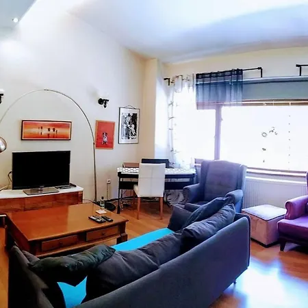 Sessiz Ve Huzurlu Bir Villa