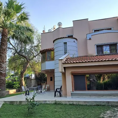 Villa Sessiz Ve Huzurlu Bir